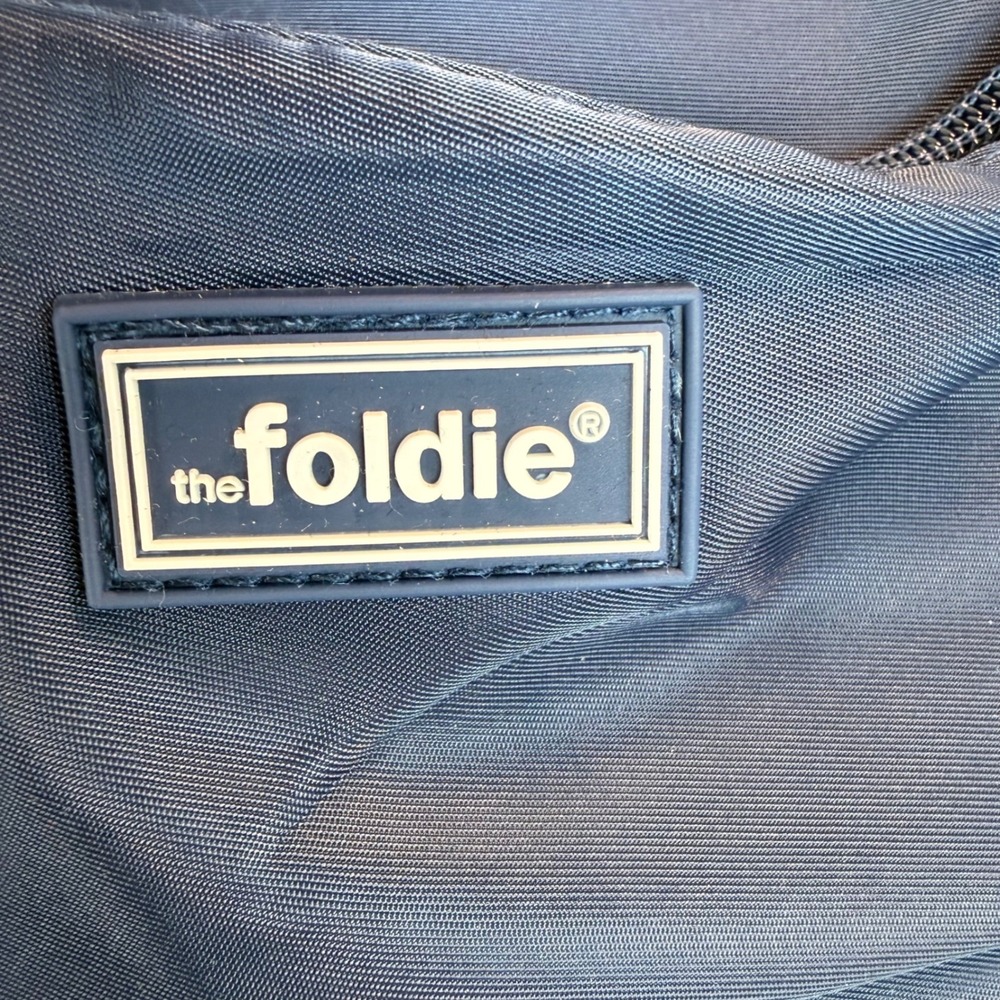 Foldie Foldable Crossbody Fannie Pack RFID-Safe Material Water Repellent Travel - Picture 7 of 10